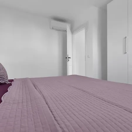 Romic Apartment